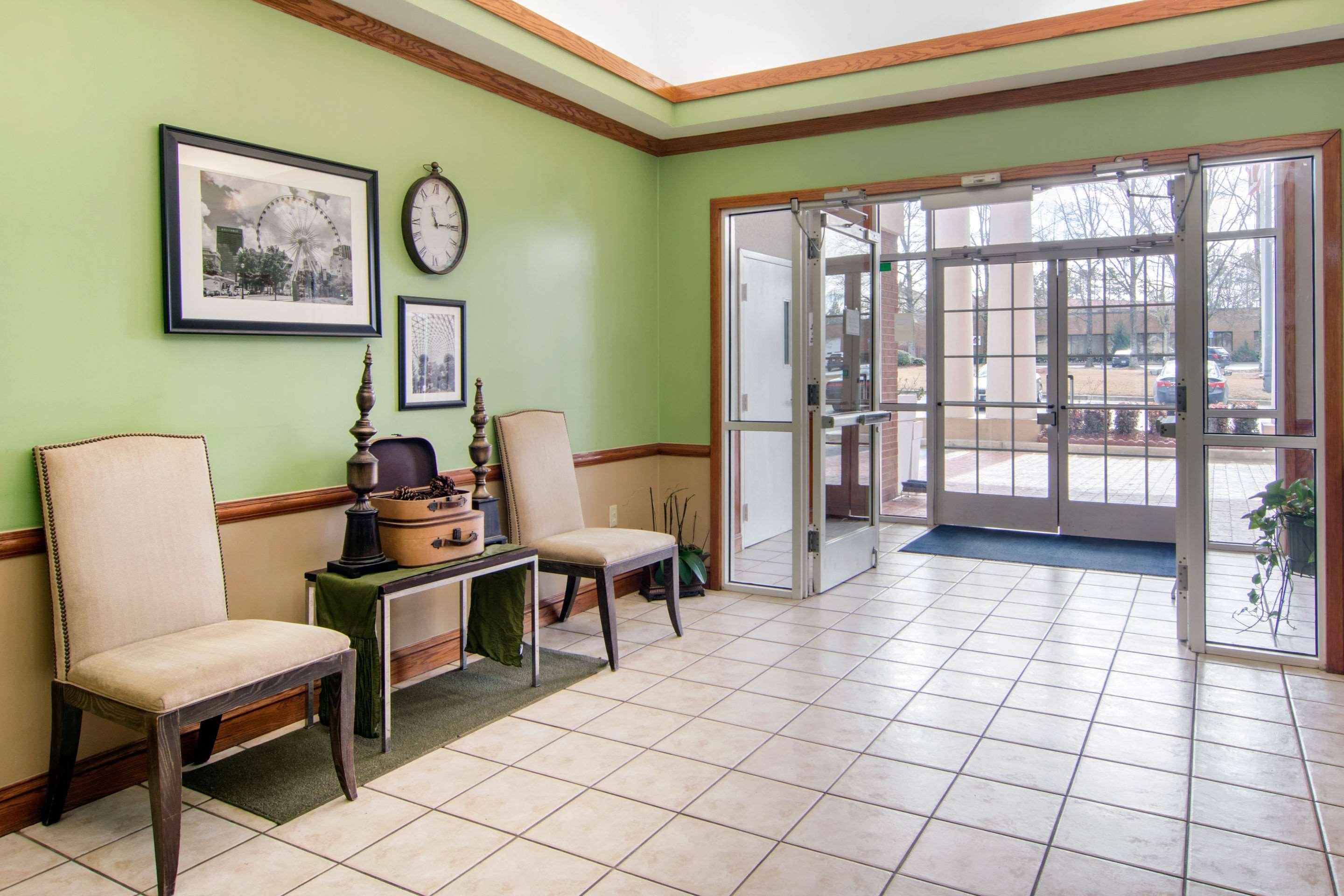 Quality Inn & Suites Decatur - Atlanta East Литония Экстерьер фото