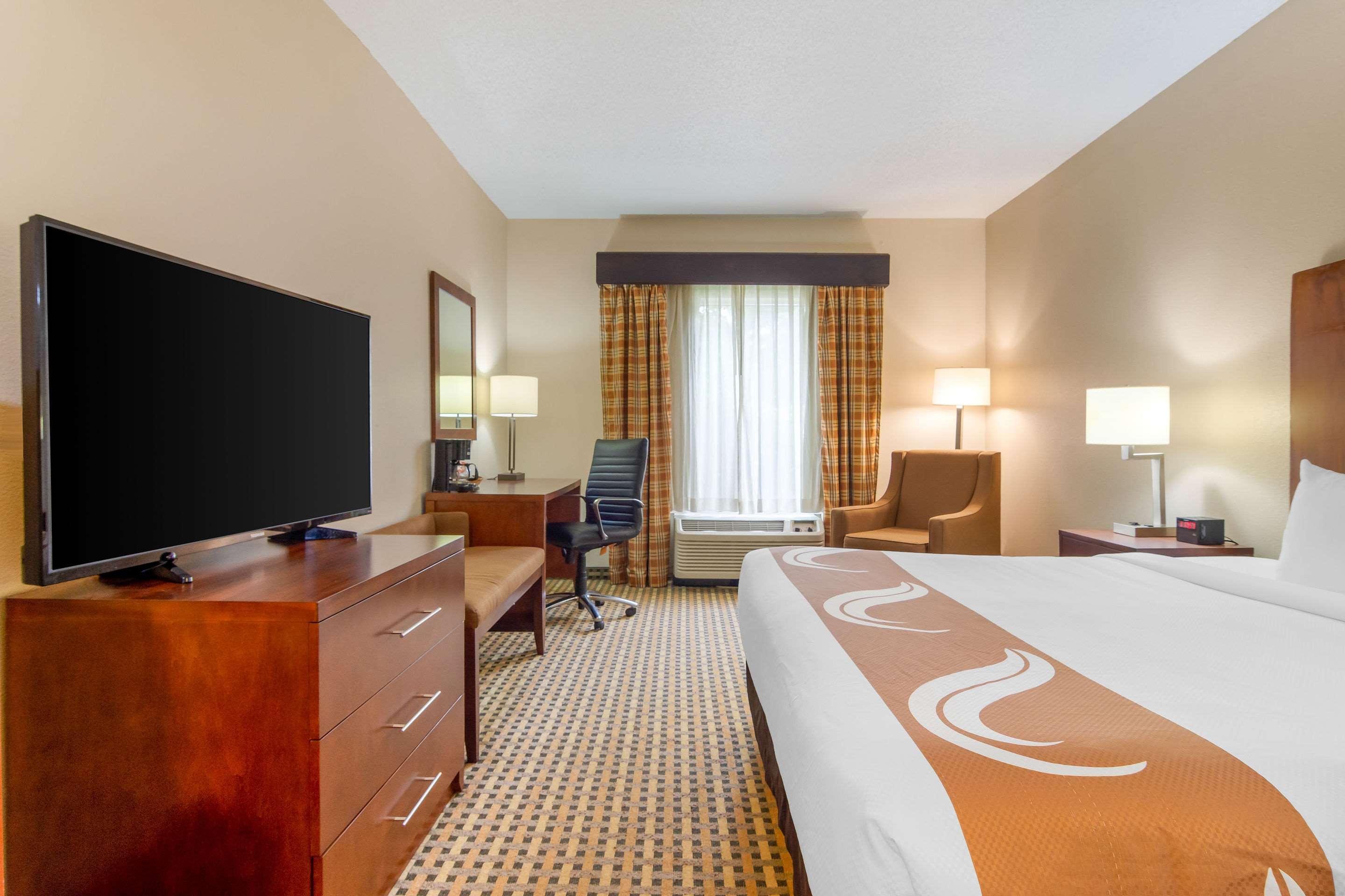 Quality Inn & Suites Decatur - Atlanta East Литония Экстерьер фото